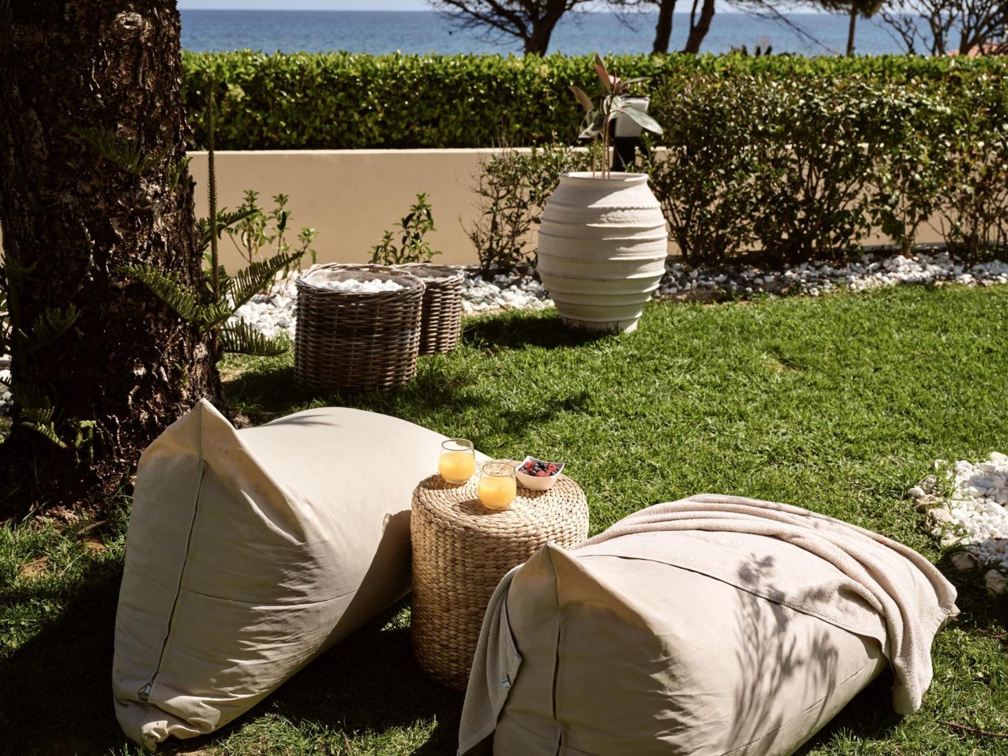 Sea Elegance Villa - On The Beach, By Zantewize Psarou  外观 照片