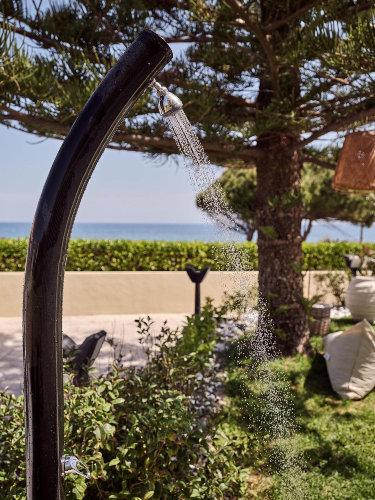 Sea Elegance Villa - On The Beach, By Zantewize Psarou  外观 照片